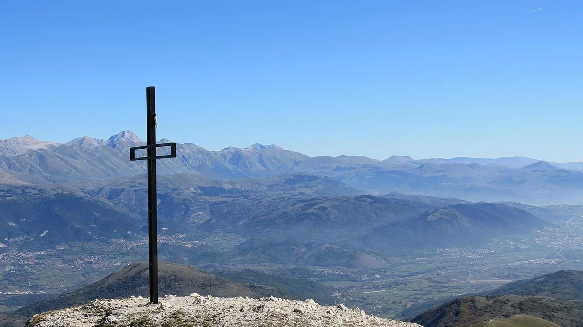 Monte Grappa: cosa vedere tra sacrario e paesaggio della cima
