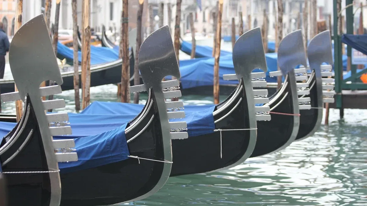 L'arte della gondola: quali parti riconoscere e a cosa servono