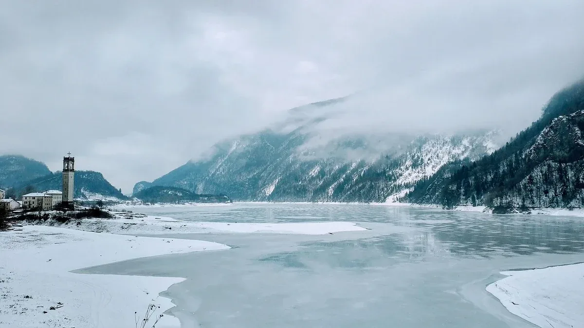 Diga del Vajont: come comprendere il luogo attraverso il centro visite e il paesaggio