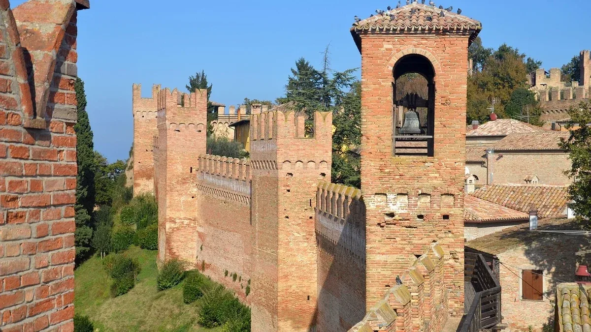 Marostica: cosa osservare tra le due piazze e le mura cittadine