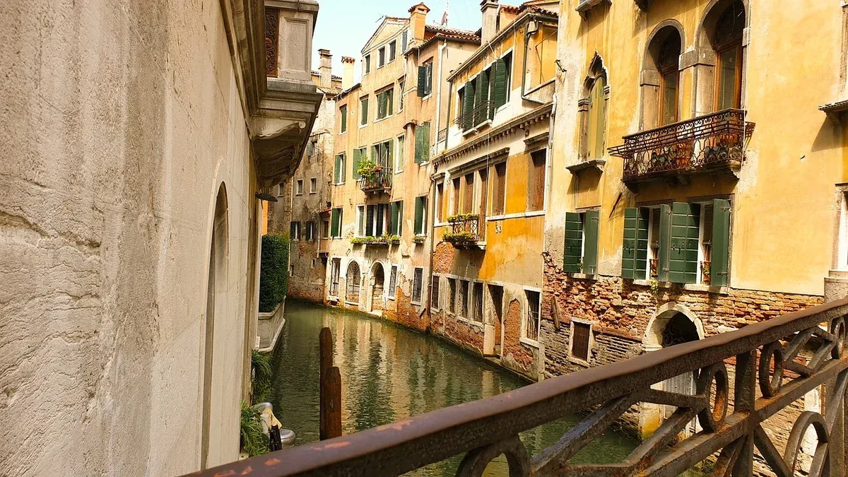 Ca’ Rezzonico a Venezia: ambienti e arredi da osservare nel palazzo