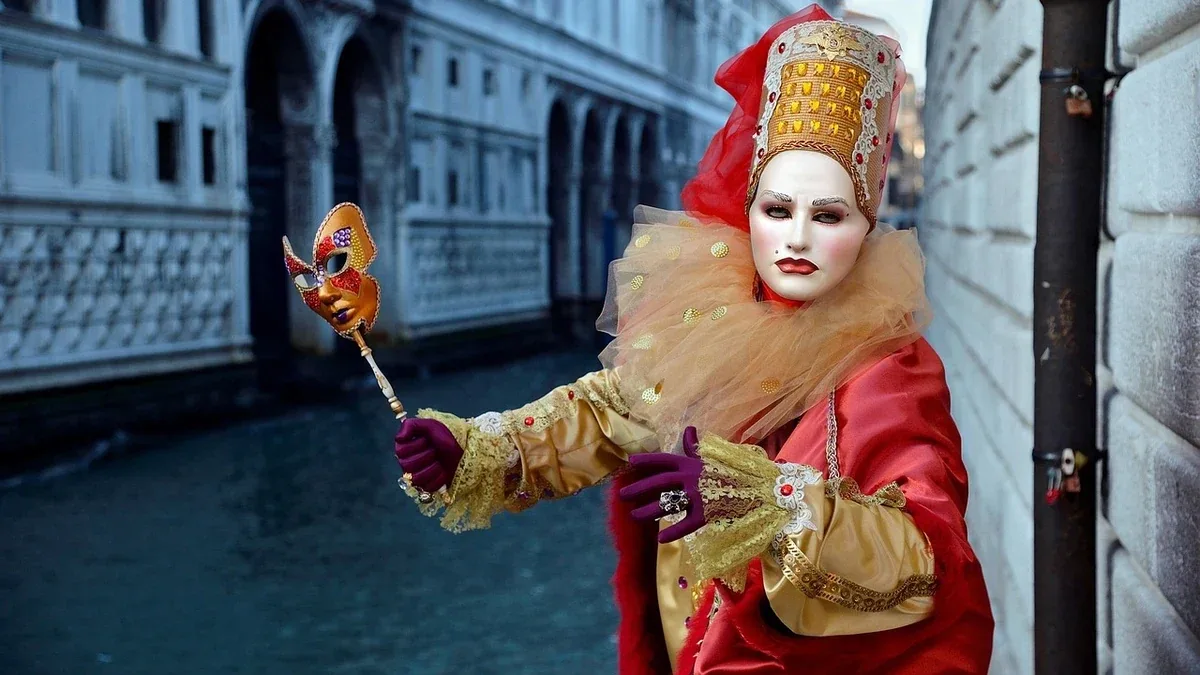 Il merletto veneziano: differenze tra tradizione e produzione moderna